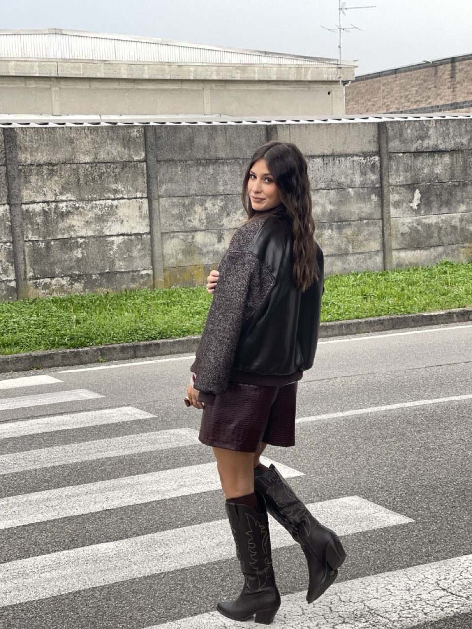 Shorts in ecopelle SUSY MIX T1986AI26 - immagine 2