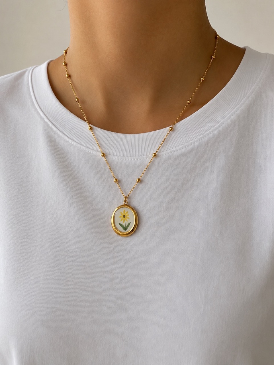 Collana medaglione FIORE3