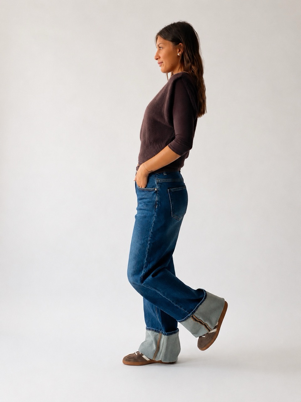 Jeans con risvolto V5120 - immagine 2